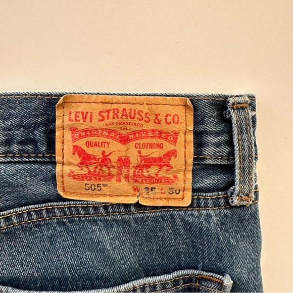 Levi's 505 Regular Fit Straight Leg 35 Distressed - Picture 7 of 14